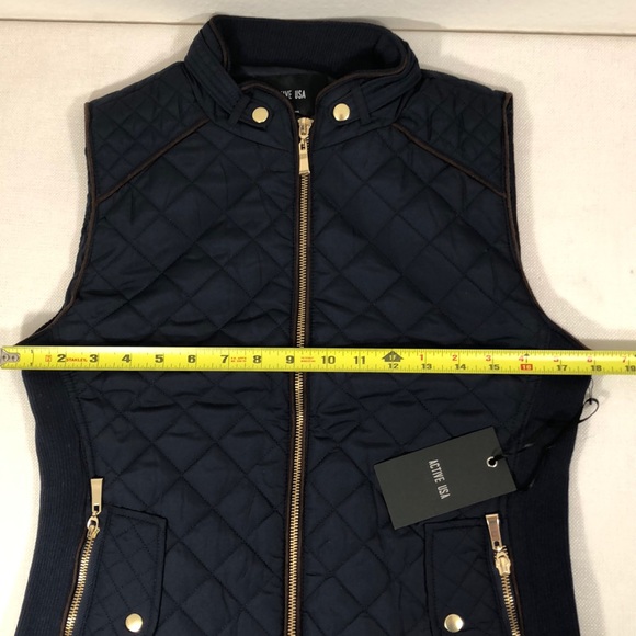 Active USA Navy Quilted Vest women size Small New - Picture 2 of 12